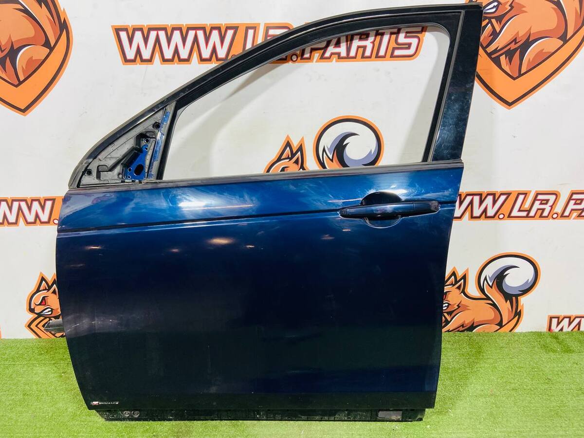 LR070441 Front left door complete Land Rover Discovery Sport L550 (2015-) Used
